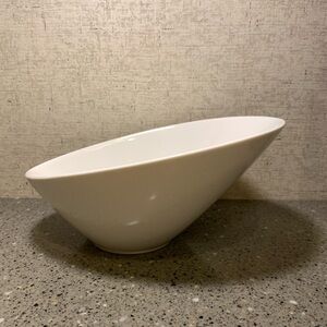 (2) White Dowan Ceramic Bowl’s